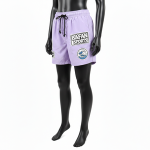 Shorts cortavientos para mujer, tela de nailon premium, color lavanda, estilo urbano, parche de goma, etiqueta tejida con logo. - Product Image 4