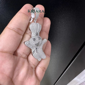 Pendentif Master Chief en or blanc, taille brillant ronde, charmant et élégant, bijou unisexe pour le quotidien - Product Image 3