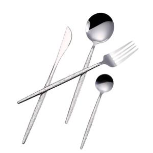 Juego de cubiertos de acero inoxidable de calidad creativa, juego de cubiertos plateados, diseño moderno y elegante, juego de utensilios de mesa para uso en la cocina. - Product Image 5