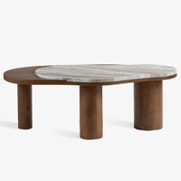 Nouvelle table basse de style luxueux avec plateau en bois d'acacia massif de forme irrégulière moderne et pieds pliants arrondis, plateau en marbre de style Toronto