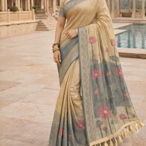 Sari en viscose Suvarna Shagun - Sans plis et anti-humidité, style traditionnel d'hiver pour femmes, idéal pour les mariages et les occasions festives - Product Image 1