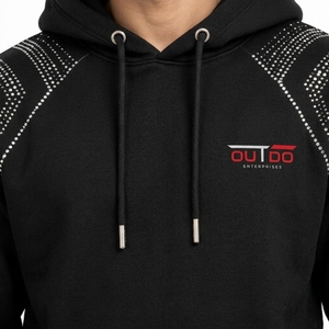 Corte holgado, tela suave y diseño moderno para la moda. Sudadera con pedrería Rhine, con detalles de piedras brillantes y forro polar cálido. - Product Image 5