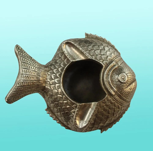 Cendrier décoratif en forme de poisson, cendrier vintage en métal, accessoire pour fumeurs, cendrier de table pour la maison, le bar, le restaurant - Product Image 1