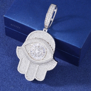 Pendentif Hamsa en Moissanite taille Baguette, Charme Œil Divin, Protection Spirituelle, Moissanite VVS, Argent 925, finition goutte d'eau - Product Image 2