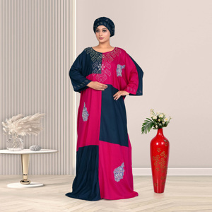 ชุดเดรสยาวผ้าเรยอนสองสี แต่งลายปักอย่างประณีต ทรงเข้ารูปพร้อมผ้าจับจีบแบบนุ่มและชายกระโปรงยาวลากพื้น - Product Image 5