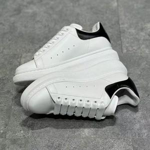 Sneakers de luxe pour hommes, chaussures de créateur en cuir rayées, marque de mode, chaussures de sport de haute qualité, chaussures de marche de luxe pour femmes - Product Image 3