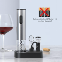 Ensemble cadeau ouvre-bouteille électrique à piles en acier inoxydable avec verseur, aérateur, bouchon à vide, base de rangement et coupe-capsule