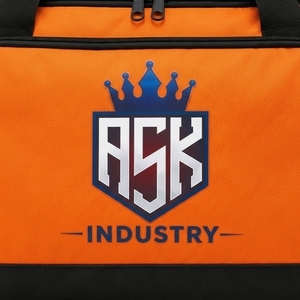 Bolsa de equipo de fútbol de alta calidad diseñada con material duradero, múltiples bolsillos, amplio espacio de almacenamiento y fácil transporte para atletas. - Product Image 6