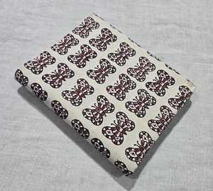 Tela de algodón estampada a mano de la India, tela de algodón suave con estampado a mano, proveedor mayorista de exportación, proveedor listo para pedidos al por mayor. - Product Image 1