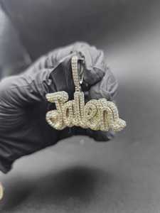 จี้เพชรโมอิสซาไนต์ VVS แบบกำหนดเอง จี้ตัวอักษรชื่อ จี้ตัวอักษรย่อ จี้เงินแท้ 925 สำหรับเป็นของขวัญ - Product Image 3