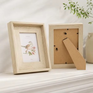 Cadre photo en bois fait main, cadre photo en bois massif naturel pour la décoration murale ou de table à la maison ou au bureau, design pour la décoration de la maison ou du bureau - Product Image 2