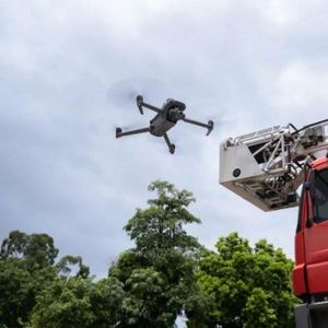 Dron Matrice 4T 4E con GPS Remoto, O3 Expert, Combina Inteligencia Artificial, Multisensores, Alta Eficiencia y Alta Energía - Product Image 2