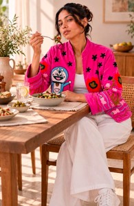 Veste Doraemon en velours rose brodée, broderie florale artisanale, manteau original d'inspiration japonaise, blazer unique, cadeau original - Product Image 4
