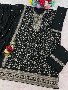 Presentamos un conjunto de salwar kameez de diseño personalizado y cómodo, con tela de seda Vichitra de alta calidad y gran volumen, y dupatta. - Product Image 2