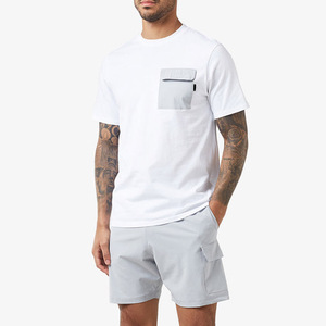 Conjunto de Camiseta y Pantalones Cortos Estampados para Hombre, Cuello Alto, Tela Fresca, Atractivo, Conjunto de Playa - Product Image 1