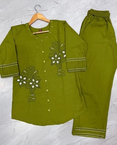 Floral Embroidered <b>Kurta</b> Pant For <b>Women</b> Casual Loose Fit Ethnic Wear India Pakistan Style For All Seasons - Product Image 4