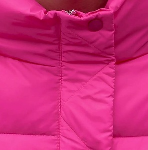 Chaqueta Acolchada Rosa con Capucha y Cierre de Botones, Cortavientos, Informal de Invierno, Corte Regular, Unisex, Relleno de Poliéster, Color Sólido - Product Image 5