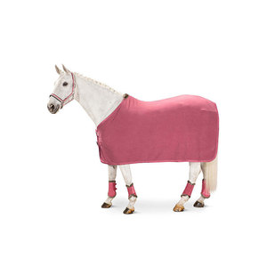 Couverture rose pour cheval avec bandages et étrier pour cheval blanc - Product Image 1
