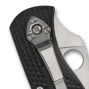 Couteaux pliants multifonctionnels à manche noir avec lame à bord dentelé argenté, clip de poche pratique et action de pliage fluide - Product Image 6