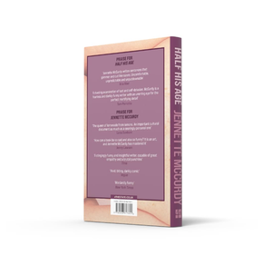 Novela en formato de bolsillo Half His Age |   Libro de Ficción Romántica Contemporánea Más Vendido del Sunday Times (Suministro al por Mayor) - Product Image 3