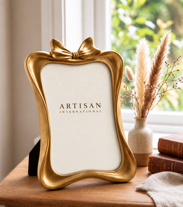 Cadre photo personnalisable en aluminium doré martelé, texturé, fait main, de luxe, pour table, fabrication artisanale - Product Image 5
