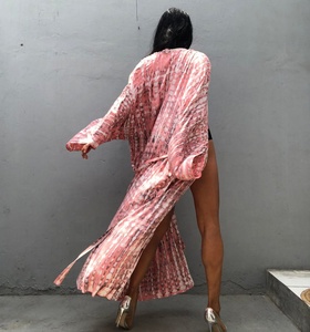 Resort Beach Fun เสื้อคลุมผู้หญิง,เสื้อผ้าเรยอนมัดย้อมมีกระเป๋าคลุม - Product Image 3