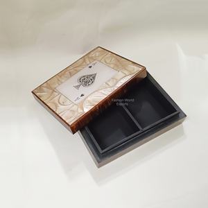 กล่องเก็บไพ่โป๊กเกอร์เรซิ่นลายหินอ่อนสุดหรู พร้อมเคลือบเงาอย่างมืออาชีพ ของขวัญสำหรับคนรักไพ่ - Product Image 1