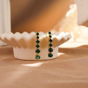 Pendientes colgantes de oro esmeralda, plata de ley 925, chapados en oro de 14 quilates, regalos de cumpleaños para ella, joyería de boda - Product Image 1