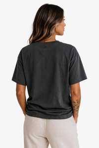 เสื้อยืดผู้หญิงฤดูร้อน สีกรมท่า ผ้าฝ้ายนุ่ม สวมใส่สบาย แขนสั้น ระบายอากาศได้ดี คุณภาพสูง ปรับแต่งได้ ล้างสีแบบแอซิด ทรงหลวมไหล่ตก - Product Image 4