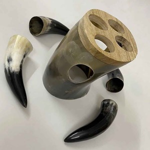 Jarra de Cuerno Estilo Vikingo, Taza de Cuerno Natural para Bar, Fiestas y Regalos - Product Image 1