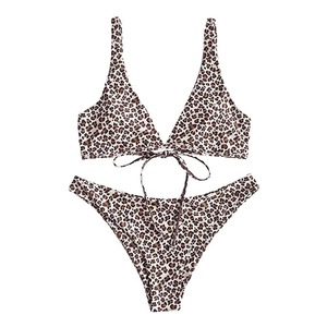 Bikini haut de gamme entièrement imprimé pour femme, idéal pour l'été, en vente en ligne, nouvelle collection 2025, ensemble de bikini tendance pour la plage, couleur unie - Product Image 1