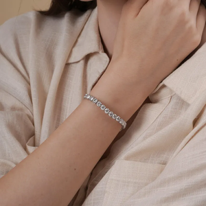 สร้อยข้อมือเพชรเทนนิสทรงกลมเจียระไนแบบบริลเลียนท์ เพชรเพาะเลี้ยงสำหรับผู้หญิง น้ำหนักรวม 15.44 กะรัต สี E-F ความสะอาด VVS2 ได้รับการรับรองจาก IGI ของขวัญเครื่องประดับสำหรับวันครบรอบ - Product Image 4