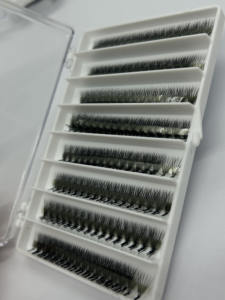 Cils en volume préfabriqués ultra-rapides 3D-20D fabriqués à la main en usine au Vietnam, en poils synthétiques PBT doux, avec logo personnalisé, plateaux à cils - Product Image 4