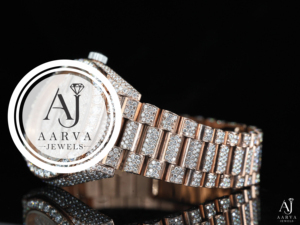 AARVA JEWELS นาฬิกาเพชรหรูหราสำหรับผู้หญิง 38 มม. สายสแตนเลสทรงกลม จอแสดงผลควอตซ์แบบอะนาล็อก ตัวล็อคแบบพับได้ - Product Image 2