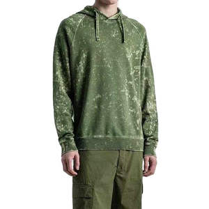 Sudadera básica para hombre con acabado acid wash, diseñada para un estilo casual, material transpirable, interior suave al tacto y fácil de llevar. - Product Image 2