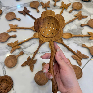 Cuillères en bois sculptées à la main en gros, motif triple fleur, 16 cm, en frêne, acacia et bois de rose, cuillères artisanales, fournisseur Vietnamien - Product Image 3