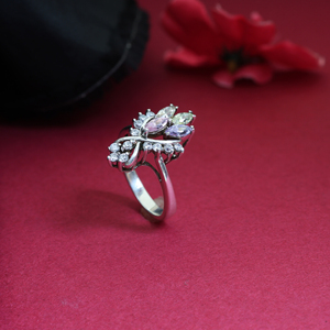 Bague en argent avec pierres précieuses florales, boutique de bagues en argent sterling I925 exquises avec pierres précieuses florales pour femmes et filles, à porter lors d'occasions spéciales - Product Image 5