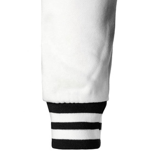Vente de gros Veste universitaire en denim unie avec col montant et logo personnalisé coupe régulière style vintage Vêtements d'extérieur décontractés pour hommes - Product Image 6