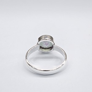 Anillo Minimalista con Topacio Místico de Corte Redondo en Plata de Ley 925, Joyería Simple Unisex para Uso Diario - Product Image 6