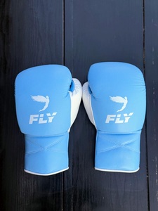 ชุดนวม Fly SuperLace MMA สำหรับซานด้าและมวย  หนังวัวแท้สั่งทำพิเศษ  แบบเต็มนิ้ว ระบายอากาศได้ดี พร้อมที่ครอบมือ  ที่ครอบแก้ม และที่ครอบศีรษะ - Product Image 5