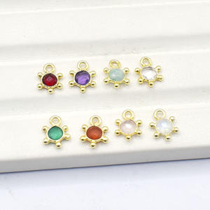Colgante de Sol de Cuarzo Cristalizado Chapado en Oro |   Mini Colgante Redondo con Forma de Estrella de Piedras Preciosas para Hacer Collares y Pendientes - Product Image 4