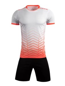 ชุดเสื้อฟุตบอลสีน้ำเงินกรมท่าสำหรับผู้ชายพร้อมลายพิมพ์ไล่ระดับเรขาคณิตแขนสั้นโพลีเอสเตอร์ดูดซับความชื้นทรงสปอร์ตทุกฤดูกาล - Product Image 2