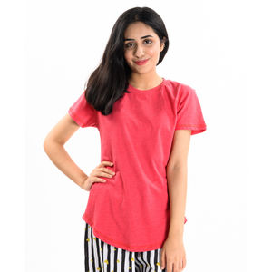 T-shirt décontracté pour femme avec logo personnalisé, design anatomique ajusté, en tissu extensible doux et récupérable, vente en gros d'usine Sialkot - Product Image 2