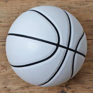 Ballon de basket professionnel personnalisé avec logo imprimé, revêtement en PU haute élasticité, chambre à air en caoutchouc naturel écologique, OEM - Product Image 4