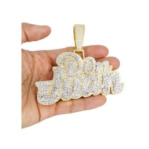 Pendentif Breloque Personnalisé Bicolore Effet Givré Style Hip Hop en Argent Plaqué Or avec Nom et Logo Personnalisés Moissanite Fabriqué en Inde - Product Image 1
