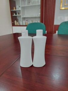 Botellas Cosméticas de Plástico Blanco de 100-120 ml, Tapa Interior Antiderrames, Material PE, para Líquidos/Tabletas, Forma Cilíndrica, Ligeras - Product Image 2