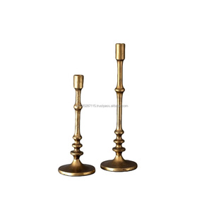 Portavelas clásico de latón pulido con motivos artesanales para las salas y exhibiciones de Pooja de las esquinas tradicionales del hogar - Product Image 2