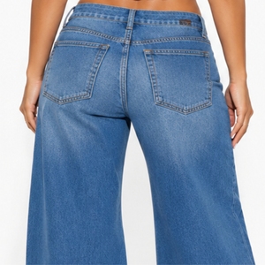 Jean en denim respirant brodé pour femme, coupe ample taille haute, jambe large, longueur intégrale, bleu vintage, en coton, idéal pour le printemps - Product Image 5