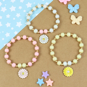 Bracelet à perles superposables multicouches avec des perles bleues vives, en bois et transparentes, disponible à prix de gros. - Product Image 6