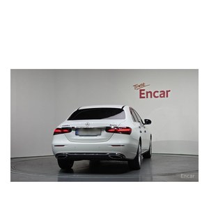 Mercedes-Benz Clase E E220d 4MATIC Exclusive 2023, 43,709 km, Diésel, Automático, Emisión Euro V, Asientos de Cuero, Volante a la Izquierda, Trasero - Product Image 4